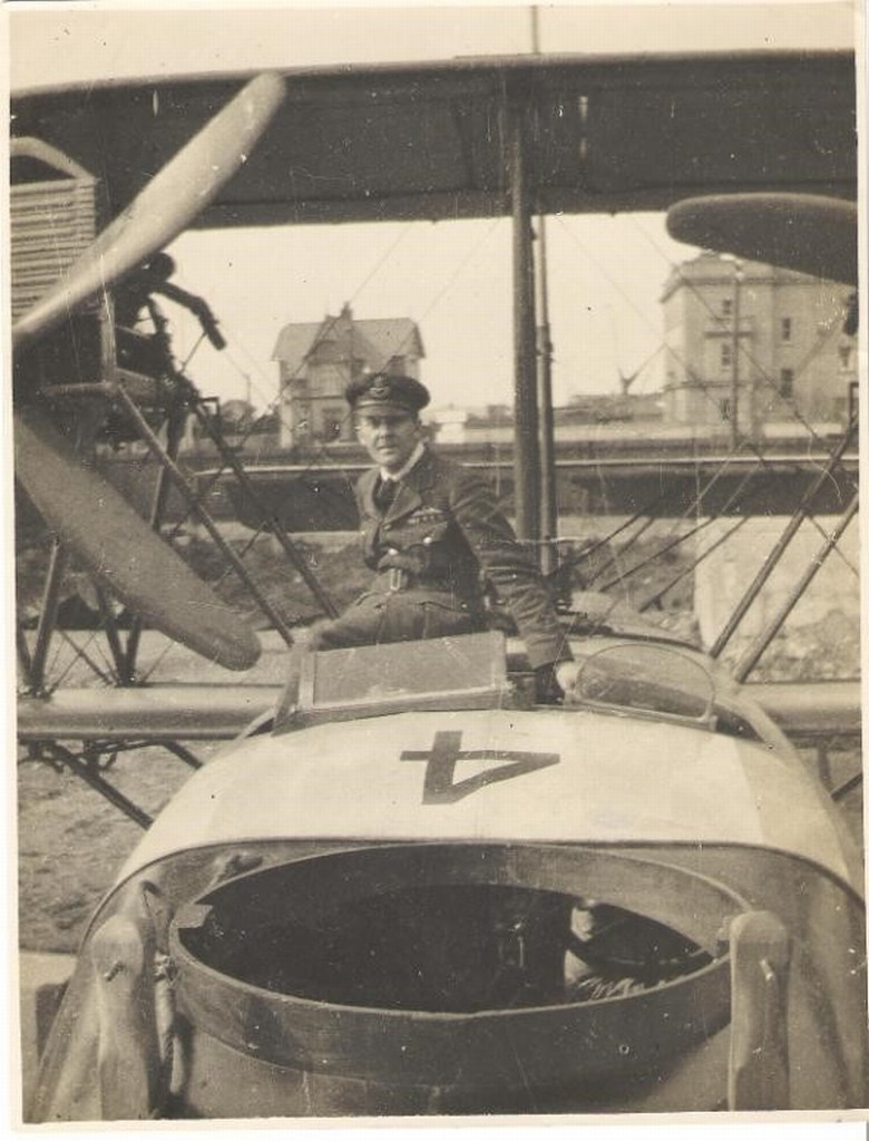 I48517 - Theo Harker (1900-1990) in a flying boat