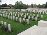 Faubourg-d'Amiens Cemetery 2.jpg