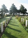 Le Touret Memorial and Military Cemetery 17.jpg Le Touret Memorial and Military Cemetery 17.jpg