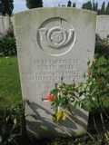 MMI - P Thewlis - Tyne Cott Cemetery.jpg