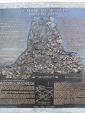Mouquet Farm Memorial 2.jpg Mouquet Farm Memorial 2.jpg